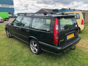 Used Towbar Volvo V70 (GW/LW/LZ) 2.4 20V 140 Price on request offered by N Kossen Autorecycling BV