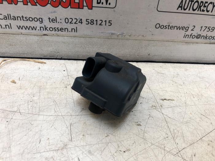 Tank flap lock motor from a Smart Fortwo Coupé (451.3) Electric Drive 2015
