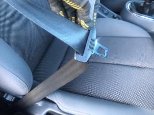 Gebrauchte Sicherheitsgurt rechts vorne Seat Leon (1P1) 1.4 TSI 16V Preis auf Anfrage angeboten von N Kossen Autorecycling BV
