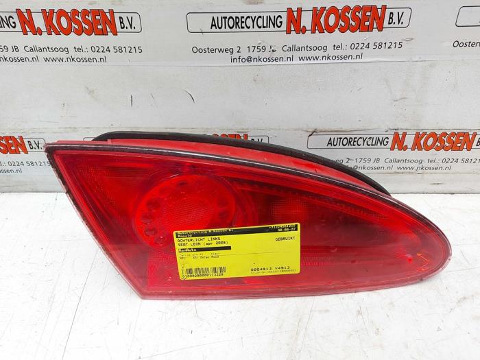 Taillight, left from a Seat Leon (1P1) 1.4 TSI 16V 2008