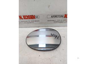 Used Mirror glass, left Toyota Aygo Price on request offered by N Kossen Autorecycling BV
