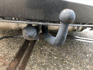 Used Towbar Seat Alhambra (7N) 2.0 TDI 16V Price on request offered by N Kossen Autorecycling BV