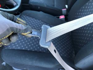 Used Front seatbelt, left Daihatsu Cuore (L251/271/276) 1.0 12V DVVT Price on request offered by N Kossen Autorecycling BV
