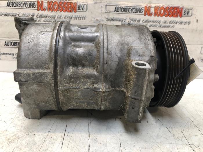 Air conditioning pump from a Seat Alhambra (7N) 2.0 TDI 16V 2011