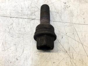 Used Wheel bolt Volkswagen Crafter (SY) 2.0 TDI Price on request offered by N Kossen Autorecycling BV