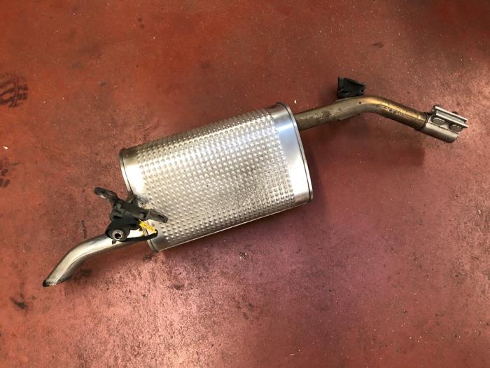 Gebrauchte Auspuff Enddämpfer Peugeot 208 Preis auf Anfrage angeboten von N Kossen Autorecycling BV