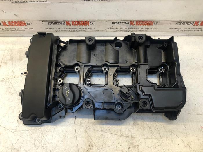 Begagnade Ventildeckel Mercedes C (W204) 1.8 C-180 CGI 16V Pris på förfrågan erbjuds av N Kossen Autorecycling BV