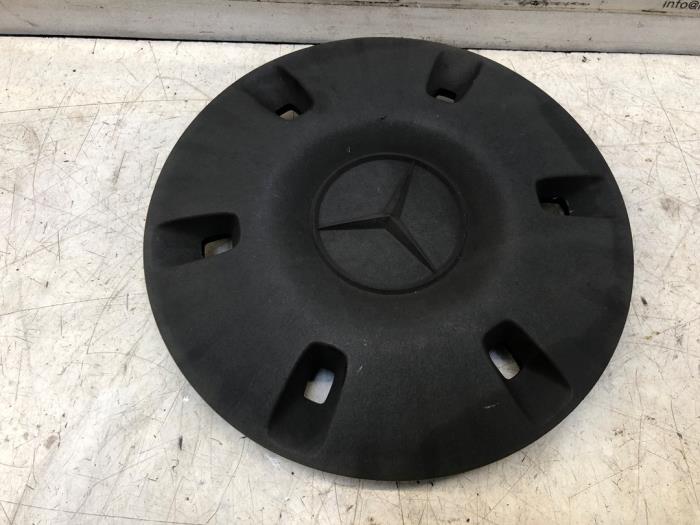 Używane Kolpak Mercedes Sprinter 3,5t (906.63) 313 CDI 16V Cena na żądanie oferowane przez N Kossen Autorecycling BV