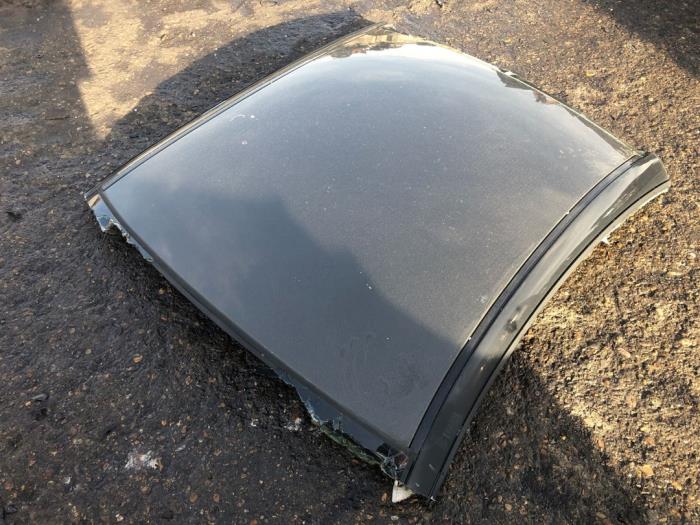 Używane Dach panoramiczny BMW 6 serie (E63) M6 V10 40V Cena na żądanie oferowane przez N Kossen Autorecycling BV