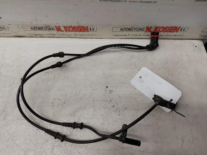 Begagnade ABS-sensor Mercedes C (W204) 1.8 C-180 CGI 16V Pris på förfrågan erbjuds av N Kossen Autorecycling BV