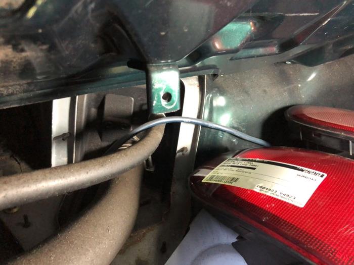 Używane Zbiornik Mazda MX-5 (NB18/35/8C) 1.6i 16V Cena na żądanie oferowane przez N Kossen Autorecycling BV