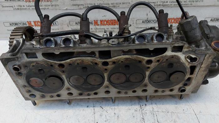 Begagnade Topplock Renault Express/Rapid/Extra 1.9 D Pris på förfrågan erbjuds av N Kossen Autorecycling BV