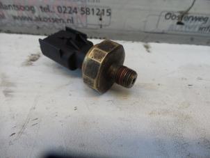 Used Oil pressure switch Chrysler Voyager Price on request offered by N Kossen Autorecycling BV