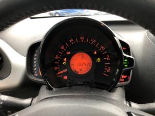 Usagé Instrument de bord Toyota Aygo (B40) 1.0 12V VVT-i Prix sur demande proposé par N Kossen Autorecycling BV