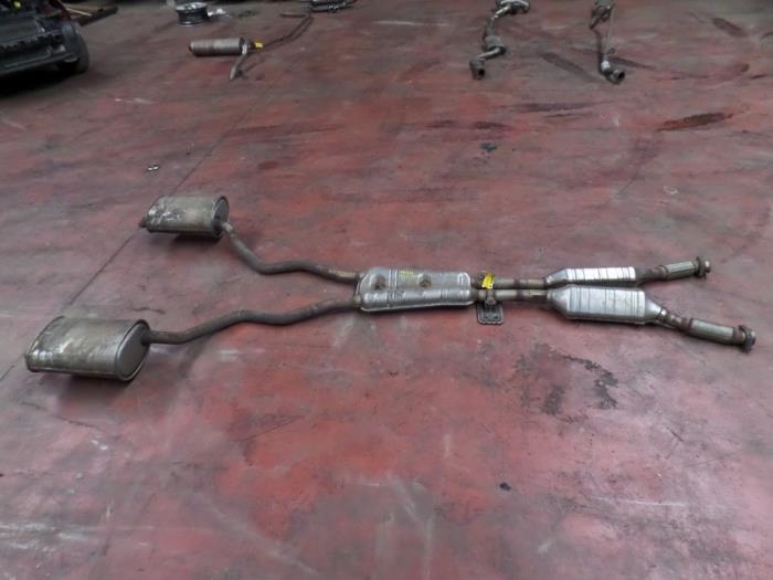 Usagé Catalyseur BMW 7 serie (E38) 740d V8 32V Prix sur demande proposé par N Kossen Autorecycling BV