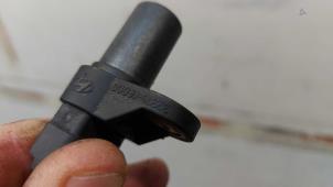 Used Camshaft sensor Kia Sorento Price on request offered by N Kossen Autorecycling BV