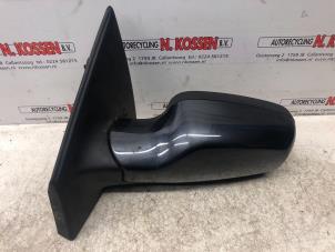 Used Wing mirror, left Renault Clio III (BR/CR) 1.5 dCi 85 Price on request offered by N Kossen Autorecycling BV