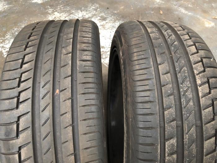 Tyre with tyre size 225/45/17 - CONTINENTAL