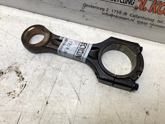 Usagé Bielle Kia Sorento Prix sur demande proposé par N Kossen Autorecycling BV
