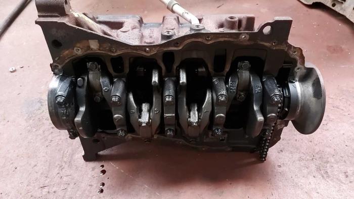 Usagé Vilebrequin Renault Kangoo Prix sur demande proposé par N Kossen Autorecycling BV