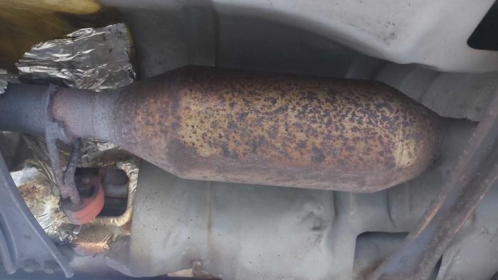 Używane Katalizator Mazda 5 (CR19) 2.0i 16V Cena na żądanie oferowane przez N Kossen Autorecycling BV