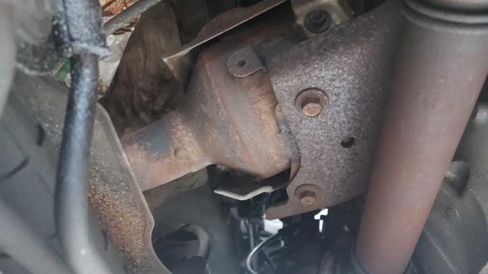 Używane Katalizator Mazda 5 (CR19) 2.0i 16V Cena na żądanie oferowane przez N Kossen Autorecycling BV