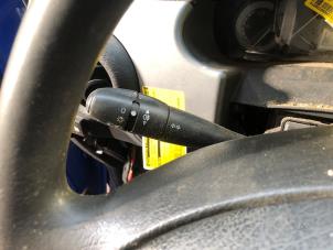Używane Przelacznik Combi kolumny kierownicy Peugeot Partner Combispace 1.4 Cena na żądanie oferowane przez N Kossen Autorecycling BV