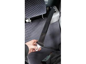 Usados Cinturón de seguridad derecha detrás Ford Transit 2.0 TDCi 16V 260S Precio de solicitud ofrecido por N Kossen Autorecycling BV