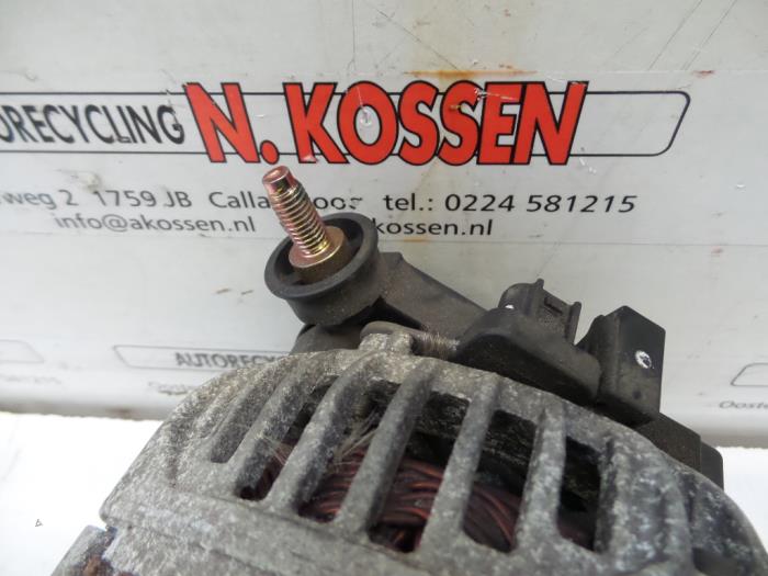 Dynamo från en Jeep Grand Cherokee (WG/WJ) 4.0i 2002