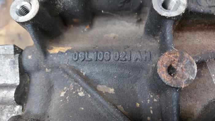 Bloque inferior motor de un Volkswagen Passat 2010