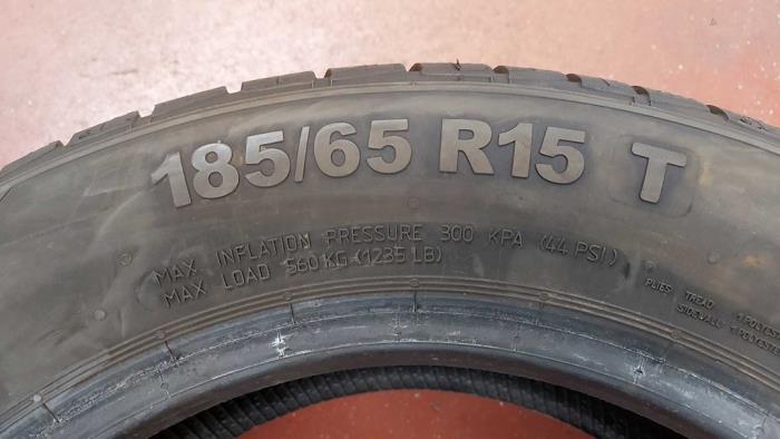 Tyre with tyre size 185/65/15 - TYFOON