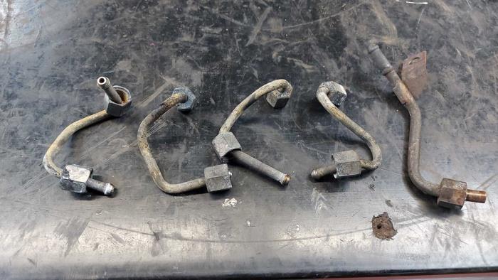 Gebrauchte Dieselleitung Set Volkswagen Caddy Preis auf Anfrage angeboten von N Kossen Autorecycling BV