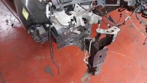 Used Chassis bar, front Renault Megane Price on request offered by N Kossen Autorecycling BV