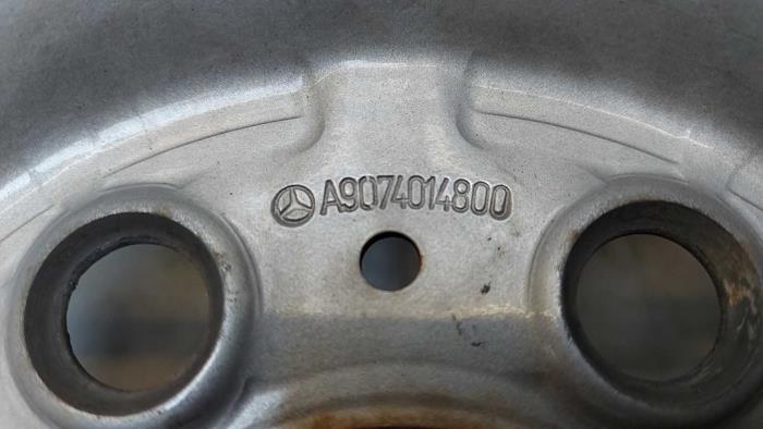 Wheel from a Mercedes-Benz Sprinter 3,5t (906.63) 314 CDI 16V 2019