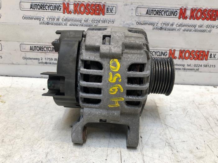 Begagnade Dynamo Renault Twingo II (CN) 1.2 16V Pris på förfrågan erbjuds av N Kossen Autorecycling BV