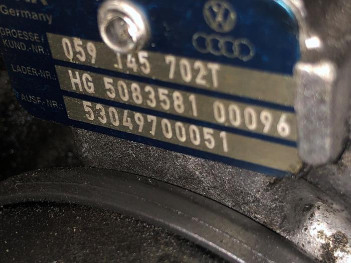 Turbo van een Audi A6 2005