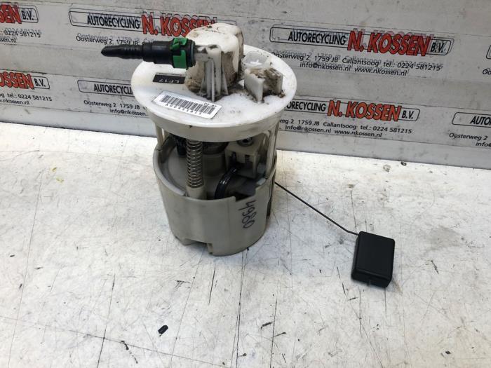 Electric fuel pump from a Mazda 6 Sportbreak (GY19/89) 2.0i 16V S-VT 2006