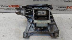 Used Engine mount Opel Vivaro Price on request offered by N Kossen Autorecycling BV