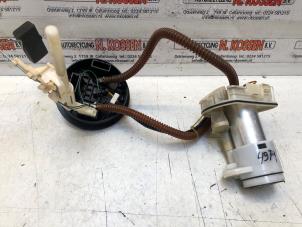 Used Electric fuel pump Volkswagen Golf III Cabrio Restyling (1E7) 1.8 Kat. Price on request offered by N Kossen Autorecycling BV