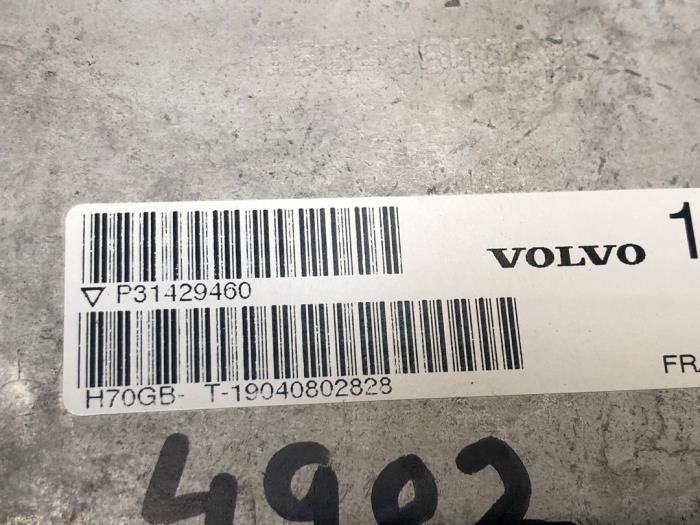 Lenksaule Gehӓuse komplett van een Volvo V40 (MV) 1.5 T3 16V Geartronic 2020
