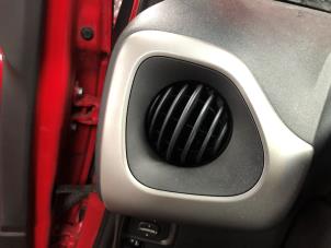 Usados Rejilla de aire lateral Toyota Aygo (B40) 1.0 12V VVT-i Precio de solicitud ofrecido por N Kossen Autorecycling BV
