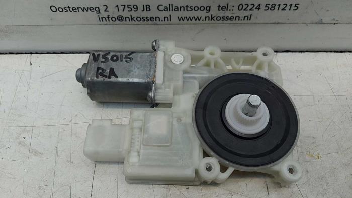 Usados Motor de ventanilla de puerta Opel Astra K Sports Tourer 1.2 Turbo 12V Precio de solicitud ofrecido por N Kossen Autorecycling BV