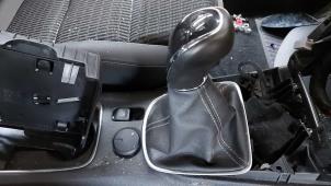 Używane Dzwignia zmiany biegów Opel Astra K Sports Tourer 1.2 Turbo 12V Cena na żądanie oferowane przez N Kossen Autorecycling BV