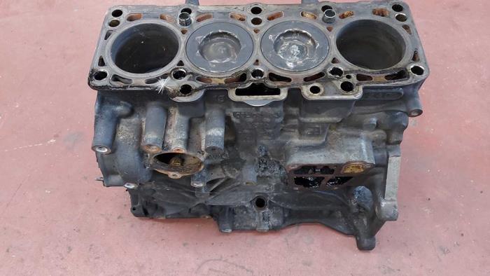 Gebrauchte Motor Unterblock Volkswagen Caddy Preis auf Anfrage angeboten von N Kossen Autorecycling BV