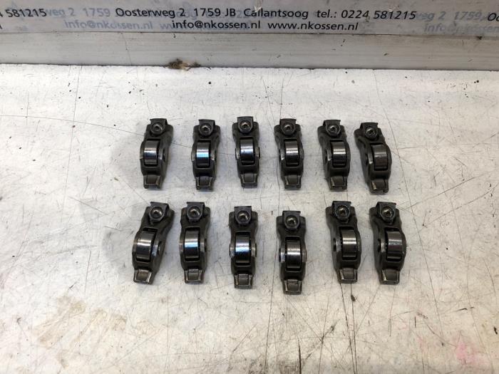 Begagnade Vipparm Volkswagen Caddy Pris på förfrågan erbjuds av N Kossen Autorecycling BV
