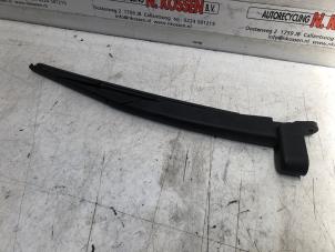 Used Rear wiper arm Renault Grand Scénic III (JZ) 1.4 16V TCe 130 Price on request offered by N Kossen Autorecycling BV