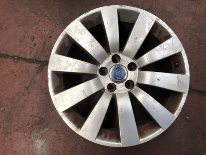 Używane Obrecz Fiat Croma (194) 2.2 MPI 16V Cena na żądanie oferowane przez N Kossen Autorecycling BV