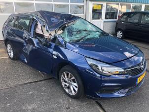 Regnsensor från en Opel Astra K Sports Tourer 1.2 Turbo 12V 2021
