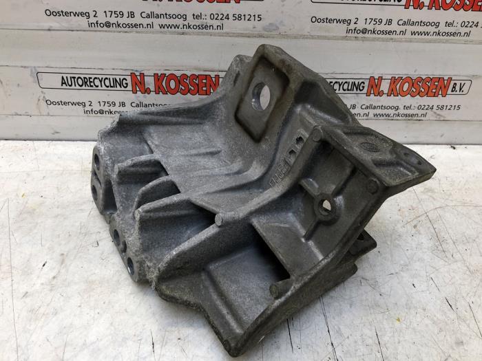 Engine mount Landrover Freelander II, 2006 / 2014 2.0 Si4 16V, Jeep/SUV, Petrol, 1.999cc, 177kW (241pk), 4x4, 204PT; GTDI, 2011-10 / 2014-10, LFS4M (Used)