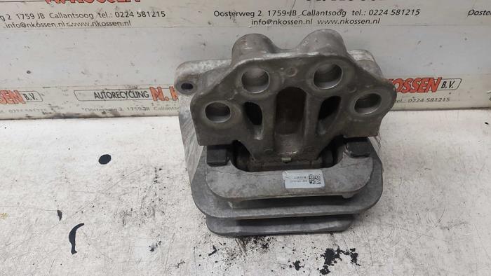 Usagé Support moteur Ford Transit Custom 2.0 TDCi 16V Eco Blue 130 Prix sur demande proposé par N Kossen Autorecycling BV